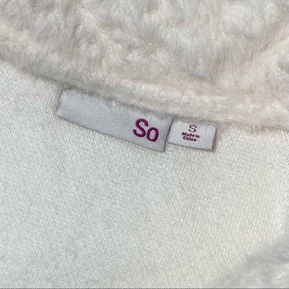 NWT So Women’s Button Front Cropped Cardigan Size Small Ivory - Picture 5 of 8